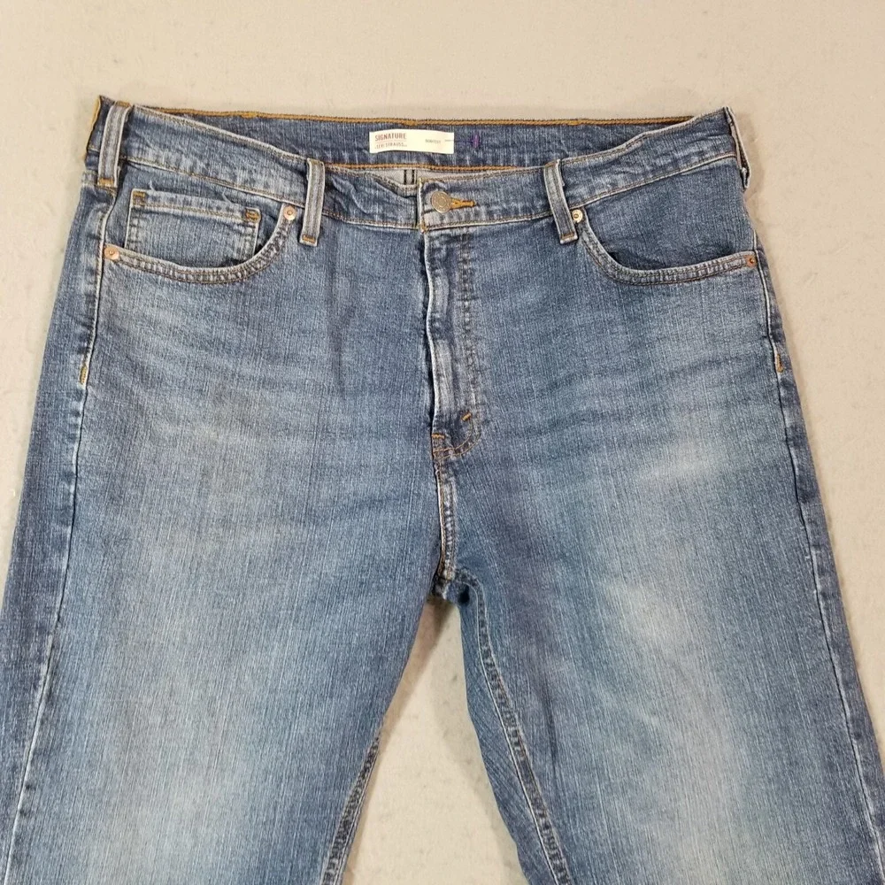 Levi's Signature jeans men's 38x30 Regular fit bootcut blue stretch denim pants
